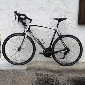 Rennrad schwarz-weiß